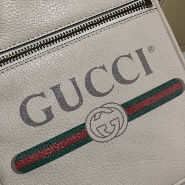 Gucci專櫃款男包 523591 古馳復古印花挎包 軟皮革 Gucci百搭男士郵差包  gqy2125